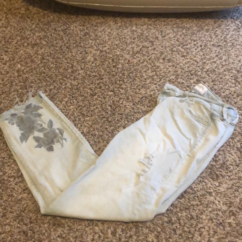 Super cute floral embroidered bottoms